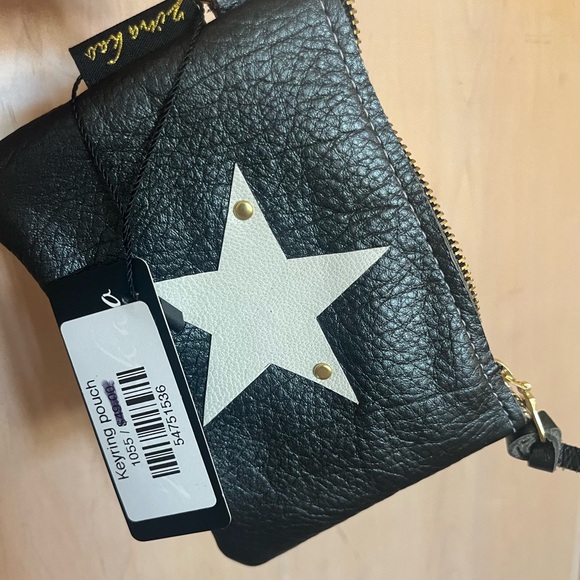 NWT Zina Kao Keyring Pouch adorable shimmer charcoal grey leather with star - Picture 1 of 5